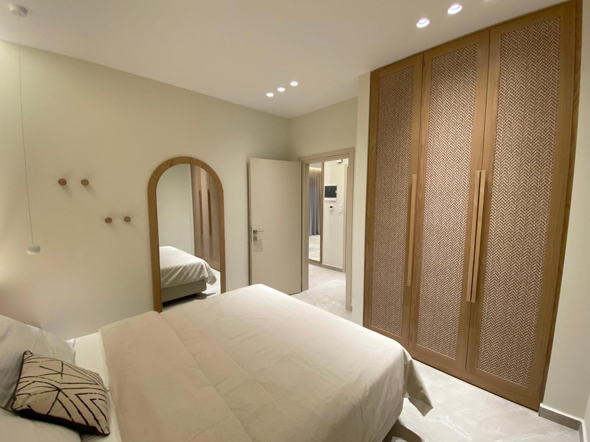 Venice Studios & Apartments 斯塔夫罗斯 外观 照片